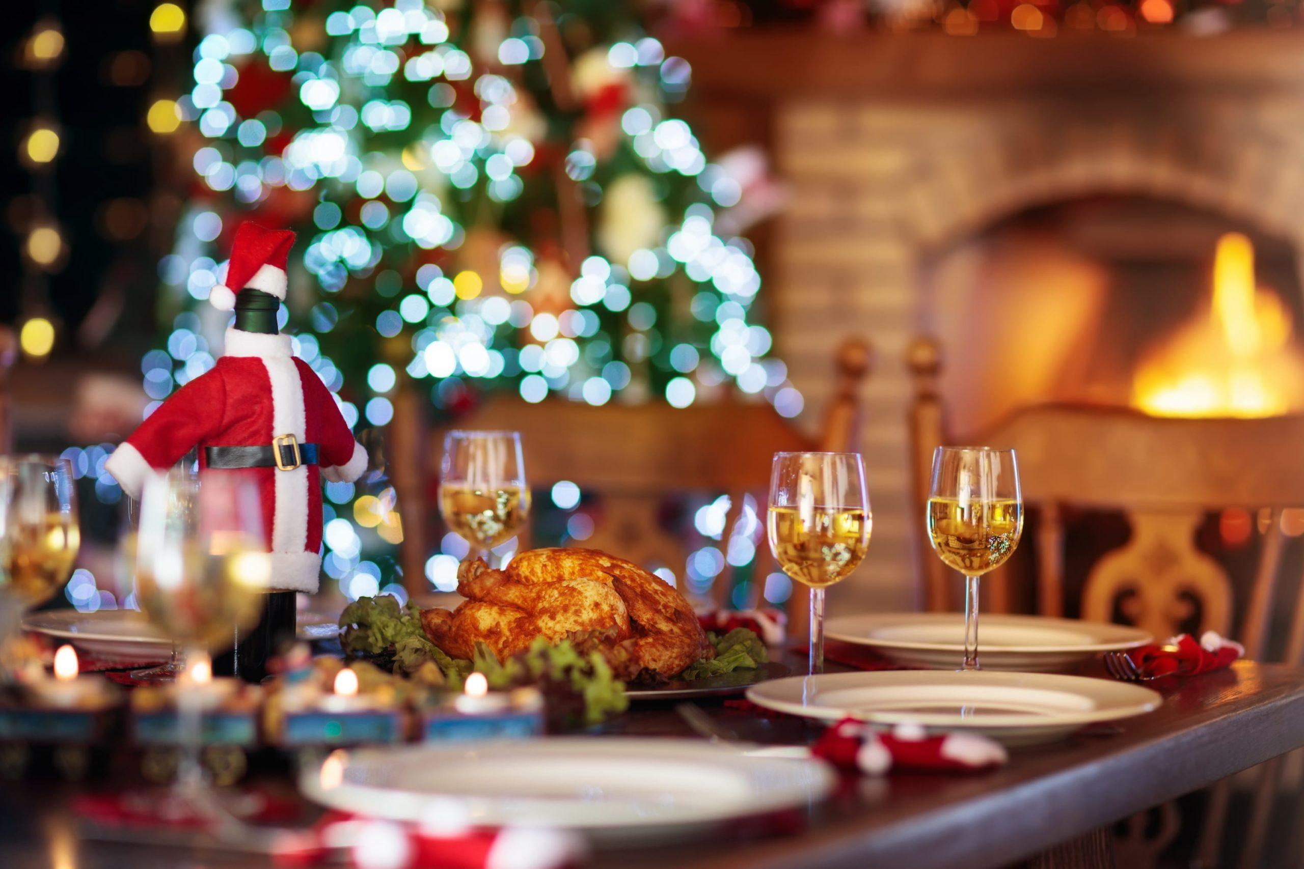 12 Tips to Help Enjoy a Luxury Christmas For Less